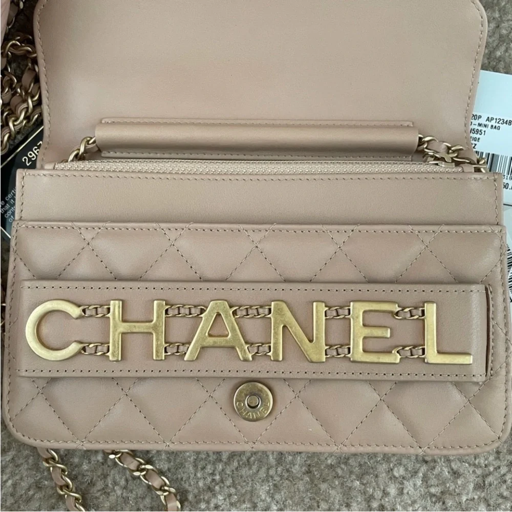 Authentic Chanel Quilted Crossbody Bag with Gold Chain
